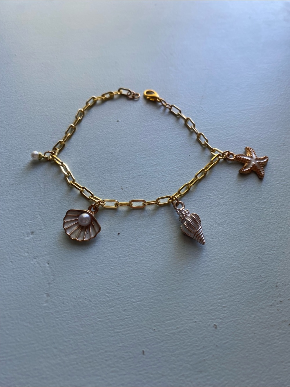Gold Seashell Charm Bracelet with Pearl Accent | Beach Charm Bracelet